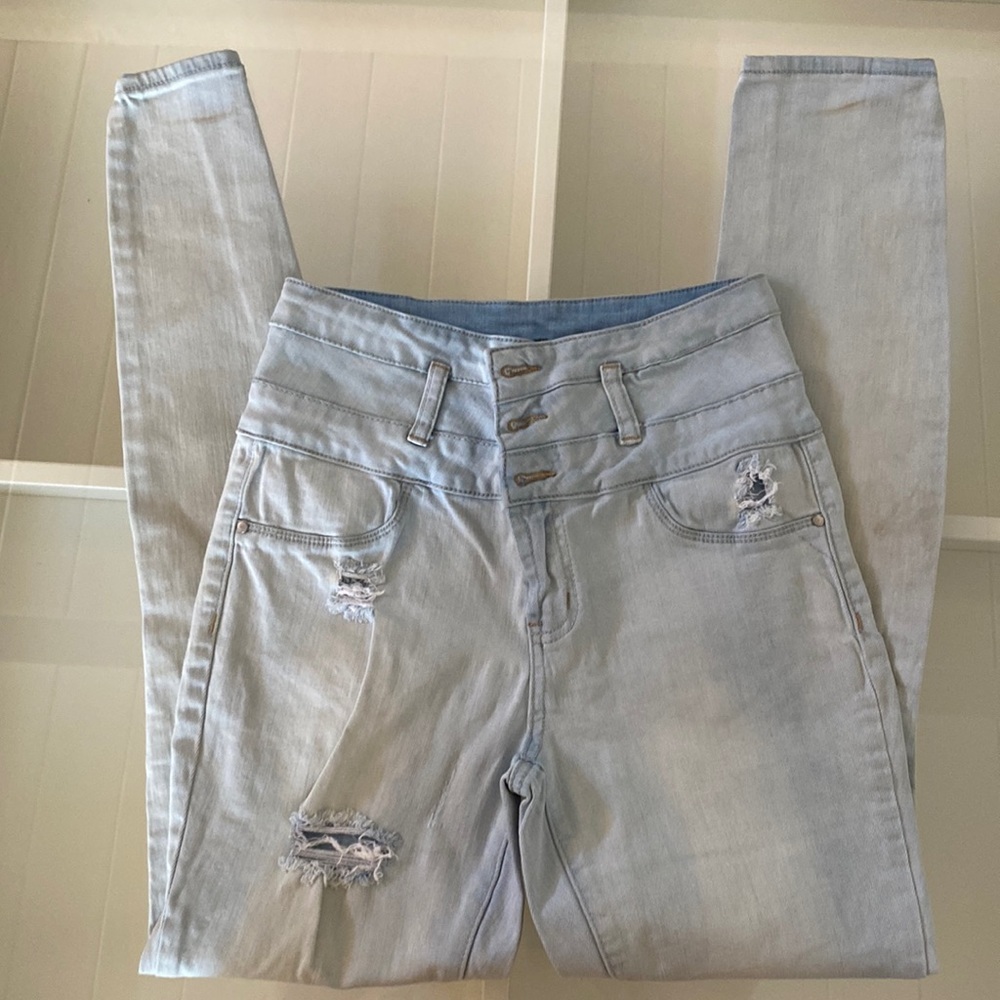 Refuge Women’s Light  Blue Skinny Jeans Size 6